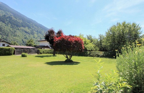 Uderns House | Inviting Villa for 16 with Panoramic Views & Great Amenities