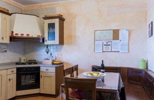 Lake Bracciano Villa | Private Villa with Pool, A/C & Pet-Friendly Amenities