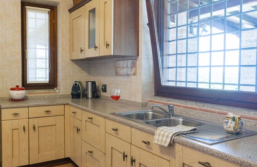 Lake Bracciano Villa | Private Villa with Pool, A/C & Pet-Friendly Amenities