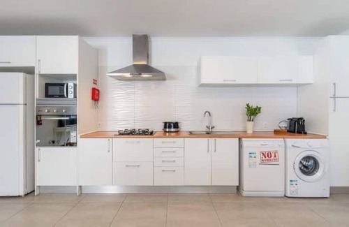 Costa de Caparica House | Beautiful private beach villa