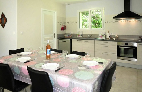 Civrac-en-Medoc House | Private Villa for 4 with Ocean View, WIFI & Terrace