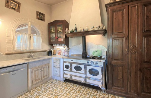 Bibbona House | Beautiful private villa for 8 people with private pool, WIFI, hot tub, TV, patio and pets allowed