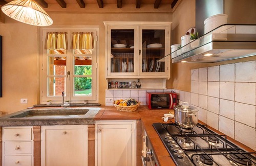 Colle di Compito Villa | Private Villa with Pool and A/C, Near Lucca's Charm