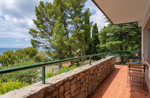 Andora House | Beautiful Private Villa with Pool, Ocean Views & Pet Friendly