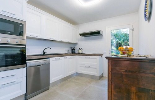 Monte Argentario House | Inviting Villa for 6 with Hot Tub, Ocean View & Pets Welcome