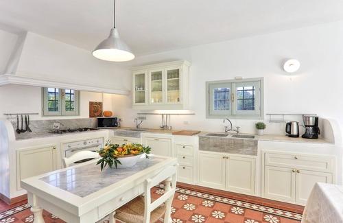 Margine Coperta-Traversagna Villa | Exclusive Villa for 12 with Pool, WIFI & Child-Friendly Amenities