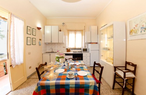 Cascine-La Croce Villa | Inviting Private Villa near Lucca with Pool and Pet-Friendly