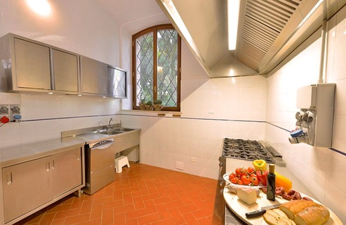 Torrita di Siena Villa | Exquisite Villa with Hot Tub & Private Pool Near Montepulciano