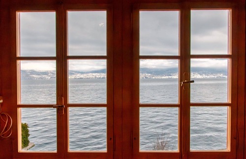 Aran House | Private Villa for 8 with Panoramic Views and Spa Access