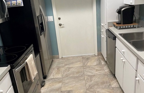 Trailer Estates Apartment | Perfect Private Apartment with Ocean View & Pool Access