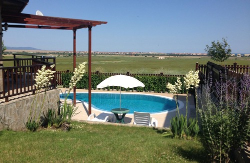 Aheloy Villa | Inviting Private Villa with Pool in Vineyards Resort & Spa