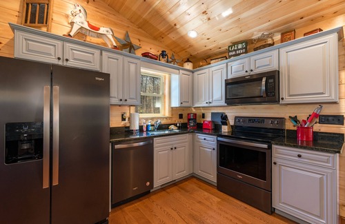 Luray Cabin | Cozy Cabin Escape Near George Washington National Forest