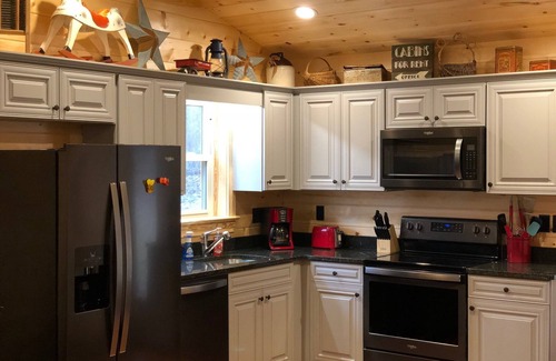 Luray Cabin | Cozy Cabin Escape Near George Washington National Forest