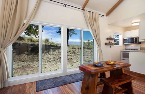 Kamuela Cottage | Cozy Private Cottage with Ocean View & Pet-Friendly Amenities