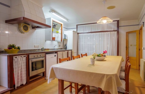 Banyalbufar House | Cozy Oceanfront Villa with WiFi, Terrace and Parking