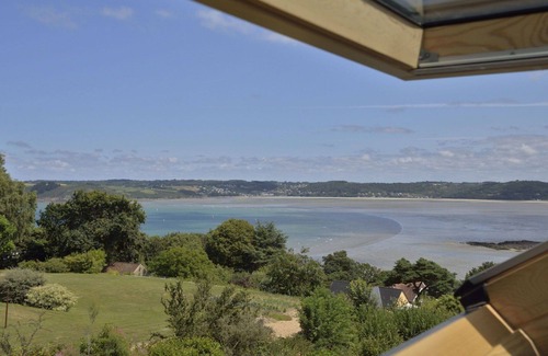 Cotes d'Armor House | Pet-Friendly Oceanfront Villa for Unforgettable Getaways