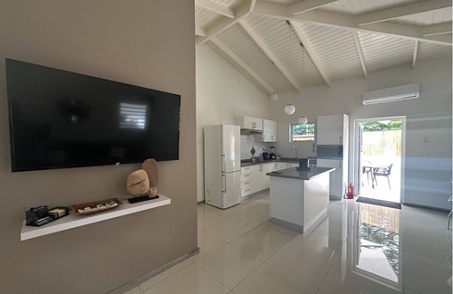 Piscadera House | Beautiful private house with pool close to beaches, supermarket and airport
