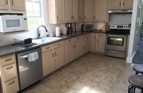 Hurley House | Beautiful Private Home in Historic Hurley with Fireplace