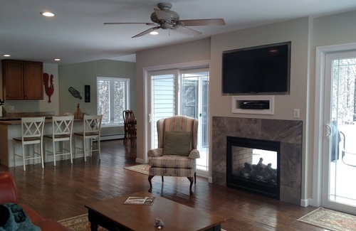 East Burke House | Idyllic Mountain Retreat: 5 Bedroom Home with Pool & More