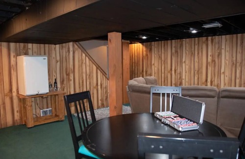 Bristol House | Serene Private Retreat with Pet-Friendly Amenities