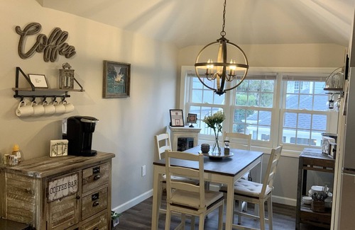 Historic Downtown Franklin House | Inviting Private Suite in Downtown Franklin with Spa & Breakfast