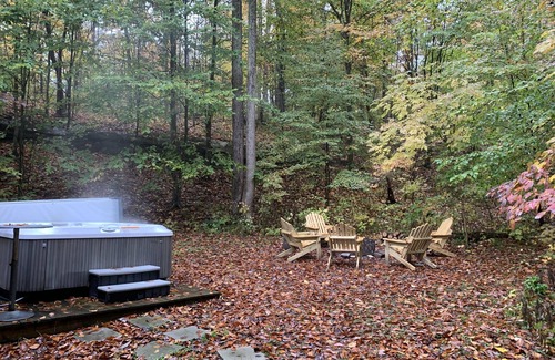 New Marshfield Cabin | Idyllic Retreat: Private Getaway Near Athens & Hocking Hills