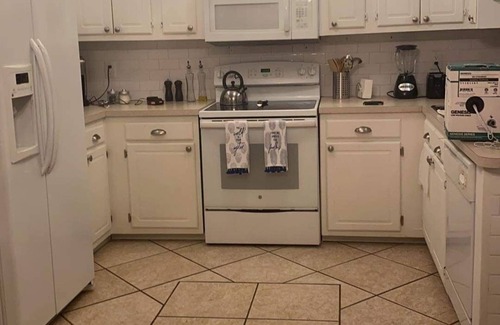 Port Saint Lucie House | Inviting 4-Bed Family Home with Private Pool & Ocean View