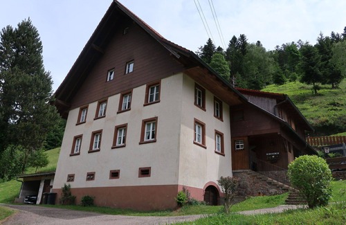 Obersimonswald House | Spacious Private Villa for 18 with Pets, WIFI & Terrace