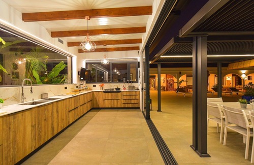 Campo Internacional Maspalomas Villa | Beautiful private villa for 10 guests with private pool, A/C, WIFI, TV and patio