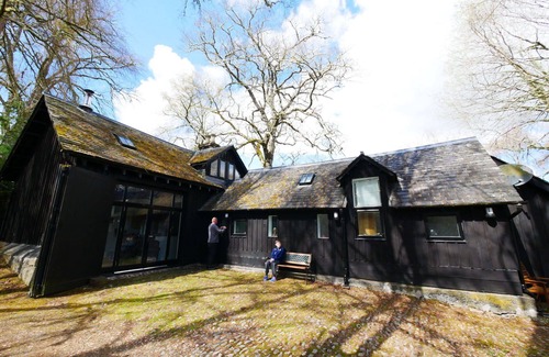 East Lewiston House | Beautiful private villa for 4 guests with WIFI, TV, terrace, pets allowed and parking