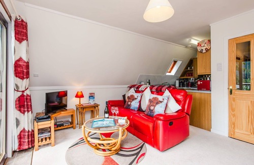 Kilfinnan House | Private Villa Retreat with Hot Tub, Lake View & Balcony
