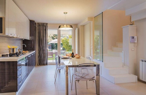 Stiava House | Private Oceanfront Villa for 4 with Hot Tub & WIFI
