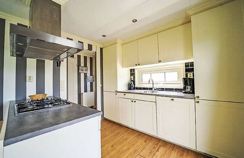Dordtse Biesbosch House | Private Villa with Pool, Wi-Fi & Parking for 4 Guests
