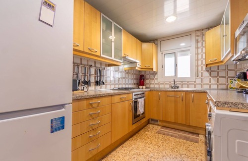 El Castell de Montornes House | Private Villa for 4 with Pool, Ocean View & A/C Amenities