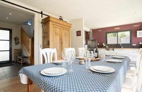 Plouarzel House | Inviting Private Villa for 10 with Ocean Views & Pet Friendly