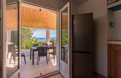 Pianotolli-Caldarello House | Private Oceanfront Villa for 6 with A/C and Terrace
