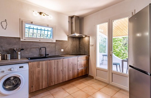 Pianotolli-Caldarello House | Private Oceanfront Villa for 6 with A/C and Terrace