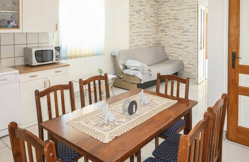 Cesarica House | Inviting Private Villa for 12 with Pool and Ocean Views