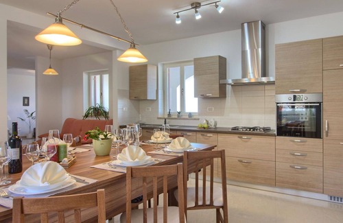 Brovinje House | Inviting Private Villa with Pool, Ocean Views & Pet-Friendly