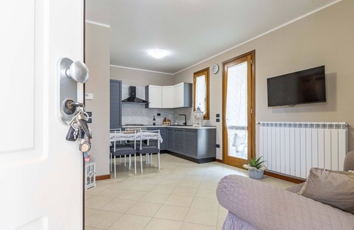 San Rocco House | Cozy Private Villa for 4 with WIFI, Parking & Spa Access