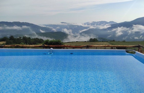 San Marcello Pistoiese House | Private Villa for 7 with Pool, WIFI & Pet-Friendly Perks