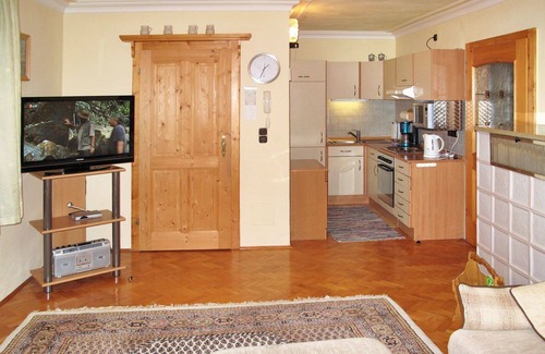 Lohberg House | Idyllic Villa for 8 with Panoramic Views and Spa Amenities