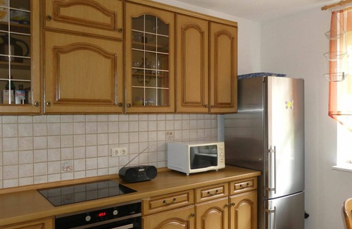 Boitin House | Perfect Villa for 10 with Lake View, Spa & WIFI Access