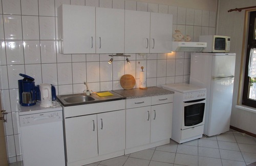 Goldberg House | Inviting Private Villa for 4 Guests with Pet-Friendly Amenities