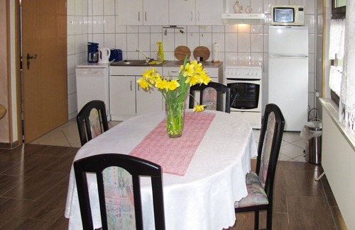 Goldberg House | Inviting Private Villa for 4 Guests with Pet-Friendly Amenities