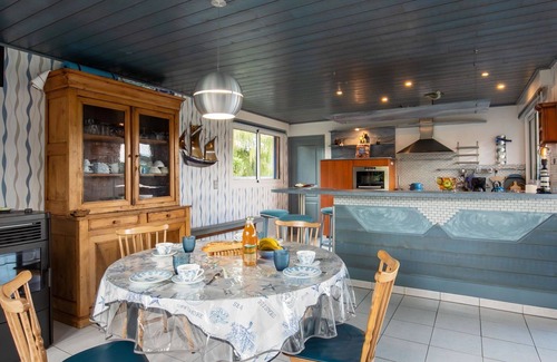 Berven House | Charming Oceanfront Villa for 4 with WIFI and Terrace