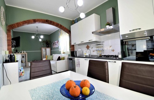 Augusta House | Inviting Private Villa with Pool, Pets Welcome & Ocean Views