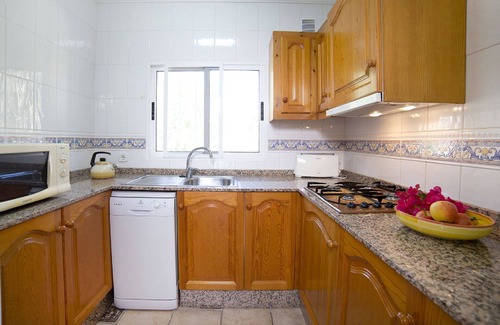 La Canuta House | Inviting Private Villa with Pool, Ocean View & Comforts