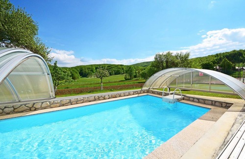 Krivi Put House | Inviting Villa with Pool, Ocean View & Pet-Friendly Options