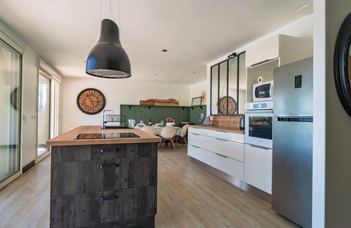 Dausse House | Private Villa for 6 with Pool & Panoramic Views